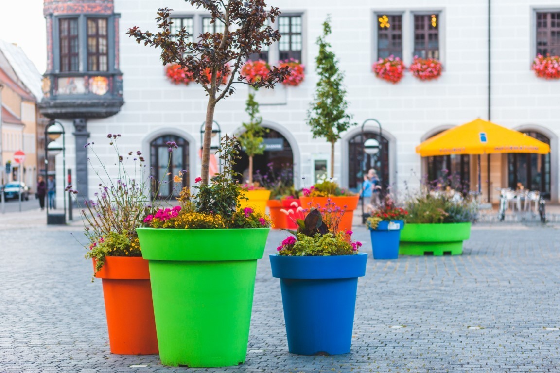 https://greenspired.eu/wp-content/uploads/2020/10/large-design-flower-pots-terraformdesigneu-4.jpg