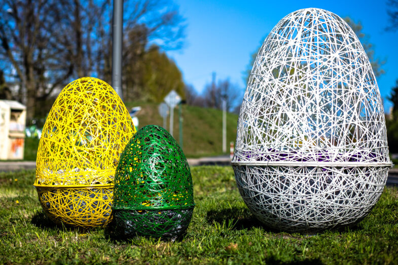closed-decorative-eggs