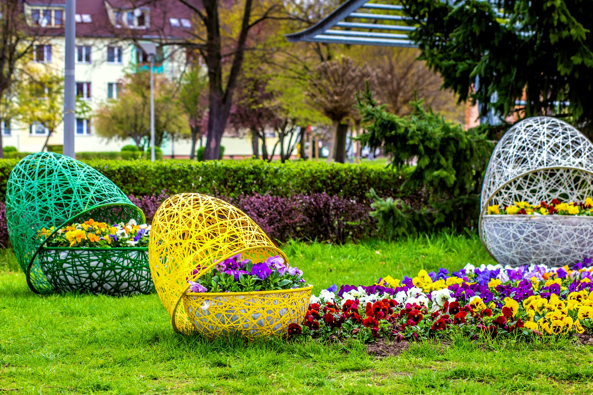decorative-easter-eggs-on-garden-square