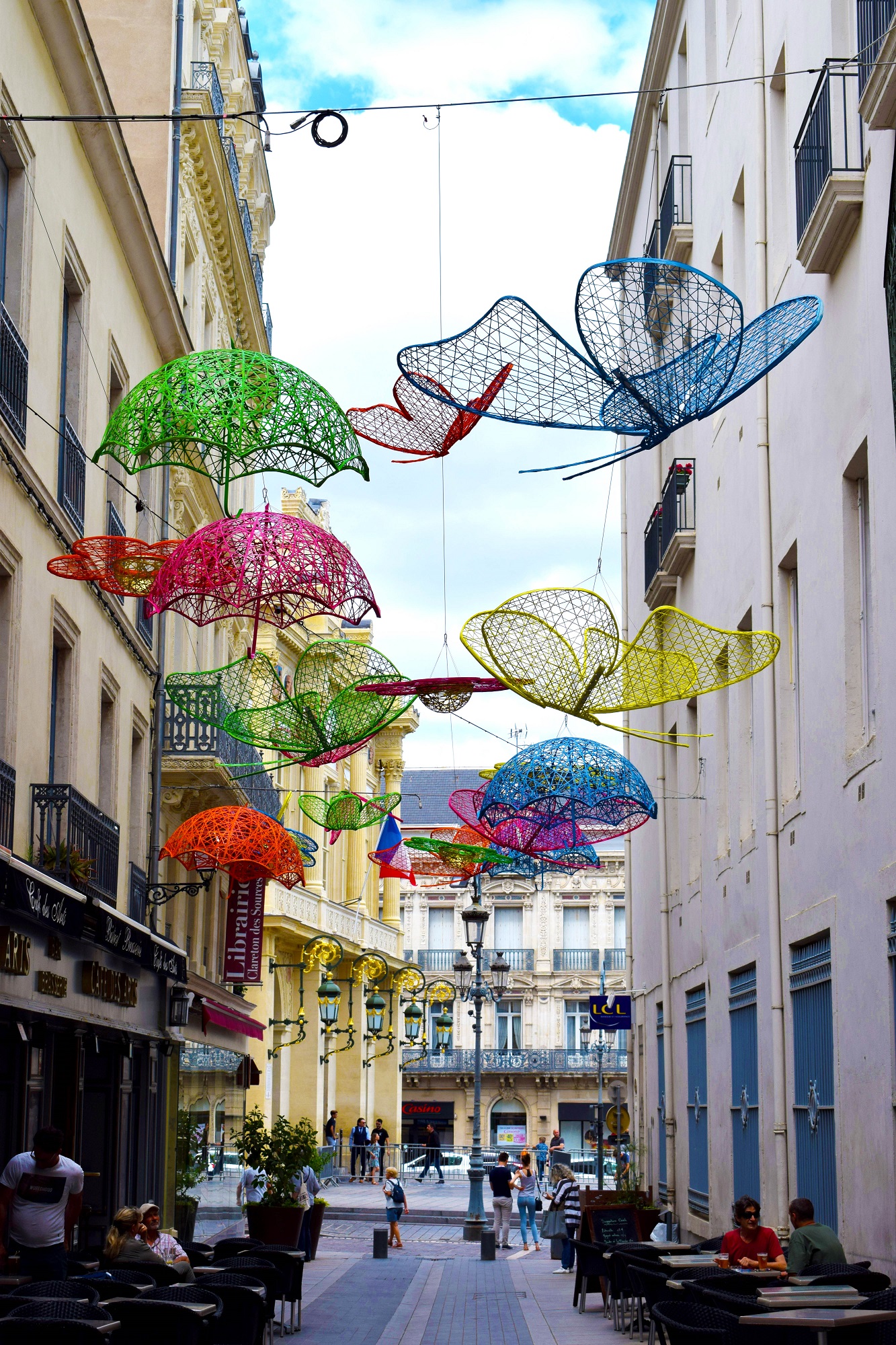 art-in-public-space-umbrellas-over-the-street