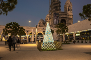 Unwrapping the Debate: Christmas Tree in the City Center Sparks a Festive Controversy on Public Symb...